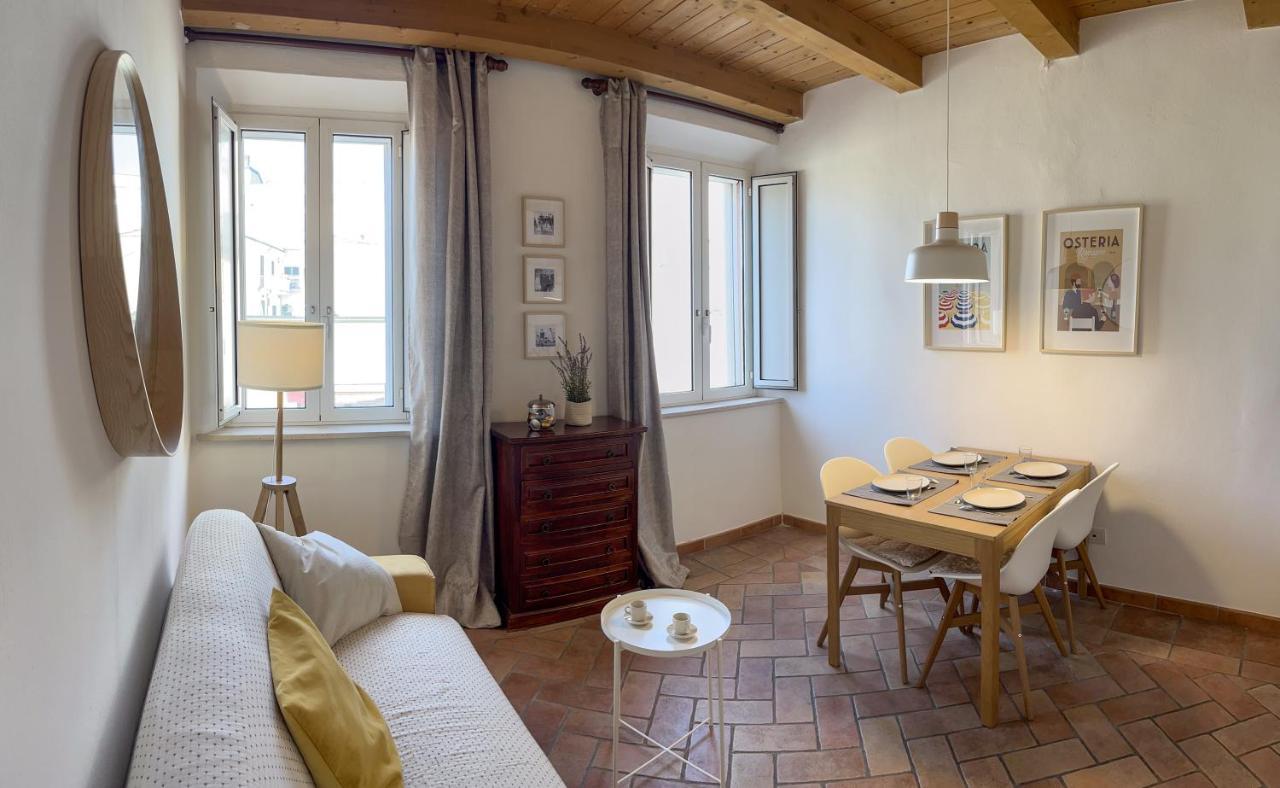Appartements Dans Agreable Maison De Ville Centre Historique De Rimini Exteriör bild